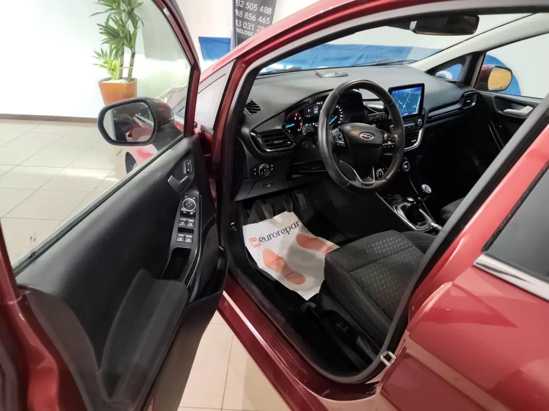 Ford Fiesta 2020 - 11300 EUR, 63000 km - 63000km - foto 10 de 26