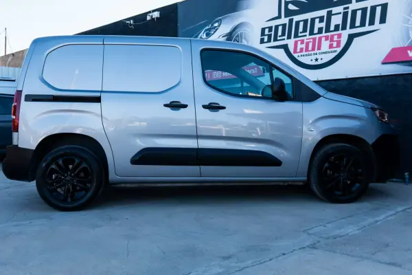 Citroën Berlingo 2022 - 14900 EUR, 115 km - AUTO.MOTO.pt - 115km - foto 6 de 22