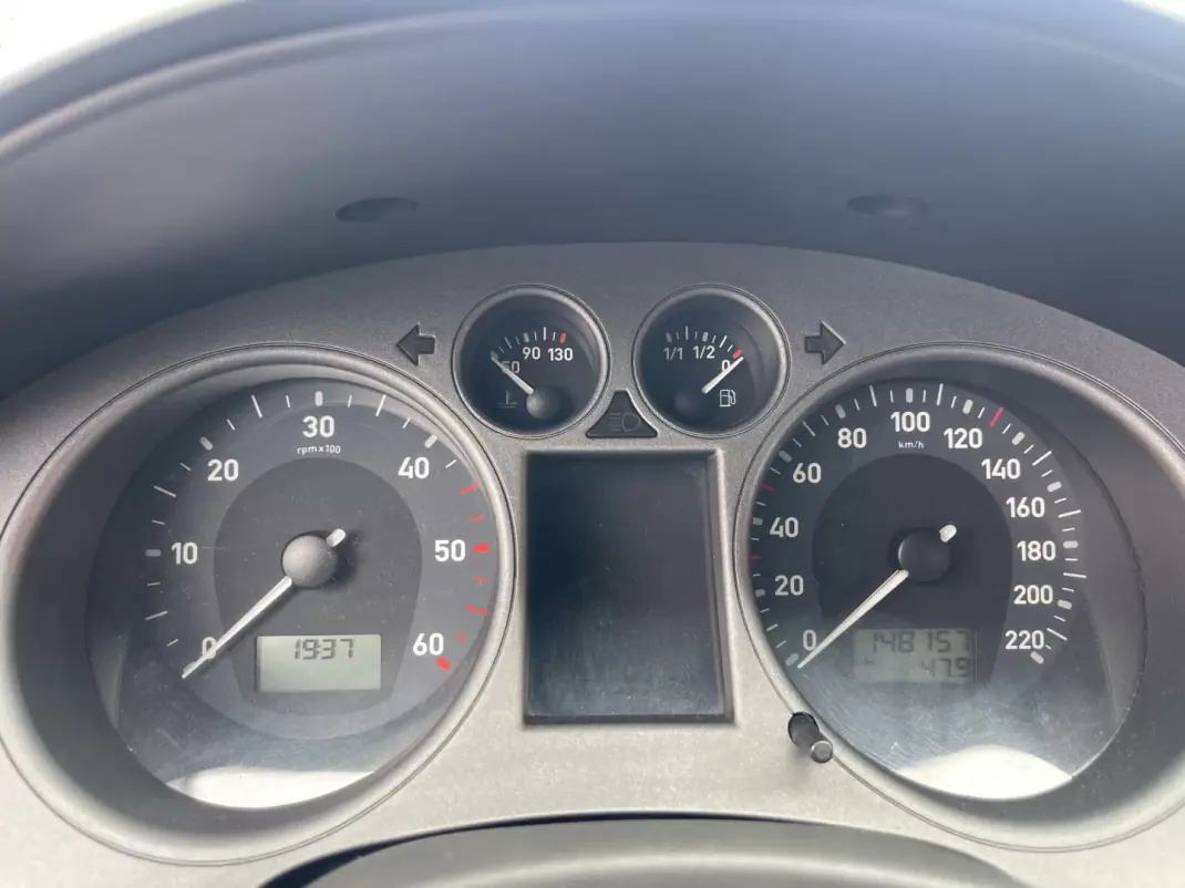 SEAT Ibiza 2008 - 6750 EUR, 148157 km - AUTO.MOTO.pt - 148157km - foto 11 de 12