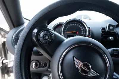 MINI Clubman 2016 - 15900 EUR, 151297 km - 151297km - foto 10 de 19