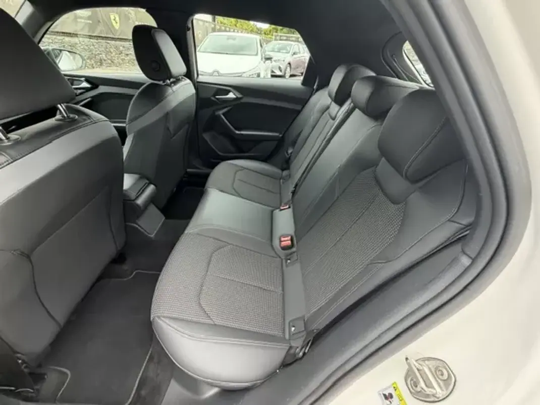 Audi A1 Sportback 2023 - 27900 EUR, 76460 km - 76460km - foto 12 de 12