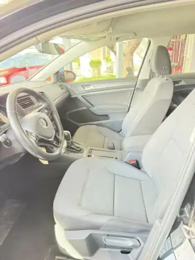 Volkswagen Golf 2017 - 19900 EUR, 117104 km - AUTO.MOTO.pt - 117104km - foto 7 de 13