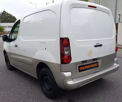 Citroën e-Berlingo 2020 - 8990 EUR, 22300 km - AUTO.MOTO.pt - 22300km - foto 6 de 14