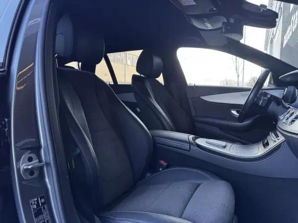 Mercedes-Benz E 300 2023 - 42990 EUR, 56100 km - AUTO.MOTO.pt - 56100km - foto 32 de 33