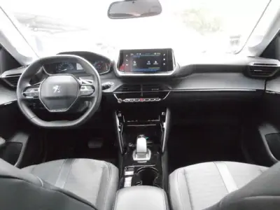 Peugeot e-208 2021 - 18000 EUR, 85265 km - AUTO.MOTO.pt - 85265km - foto 13 de 40