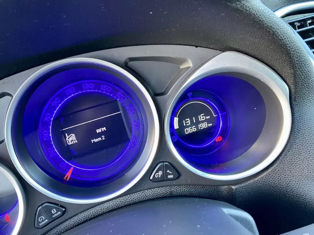 DS DS4 Crossback 2017 - 14990 EUR, 80949 km - AUTO.MOTO.pt - 80949km - foto 11 de 18