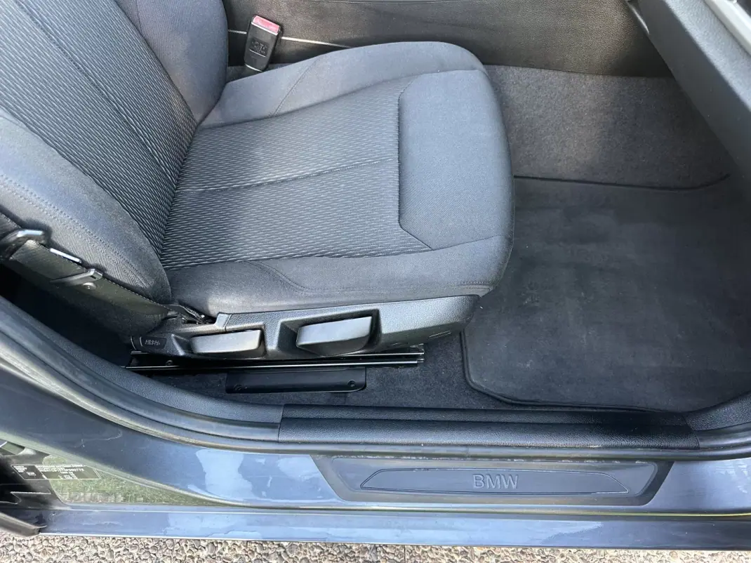 BMW 116 2015 - 15000 EUR, 230000 km - 230000km - foto 55 de 57