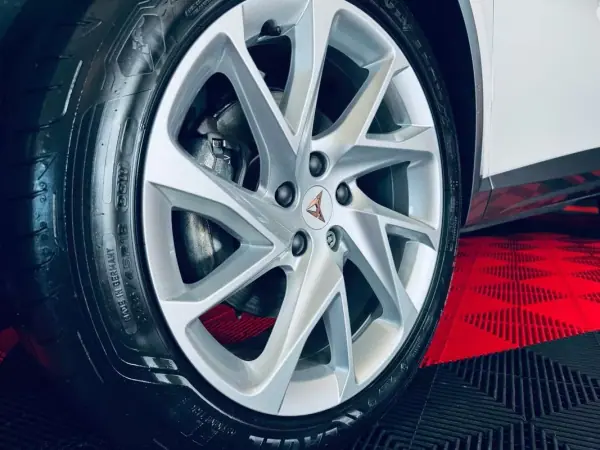 Cupra Formentor 2022 - 25990 EUR, 22968 km - AUTO.MOTO.pt - 22968km - foto 15 de 33