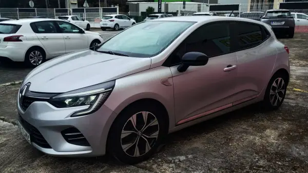 Renault Clio 2021 - 13999 EUR, 129999 km - AUTO.MOTO.pt - 129999km - foto 7 de 39