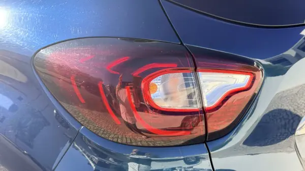 Renault Captur 2018 - 12990 EUR, 149914 km - AUTO.MOTO.pt - 149914km - foto 13 de 44