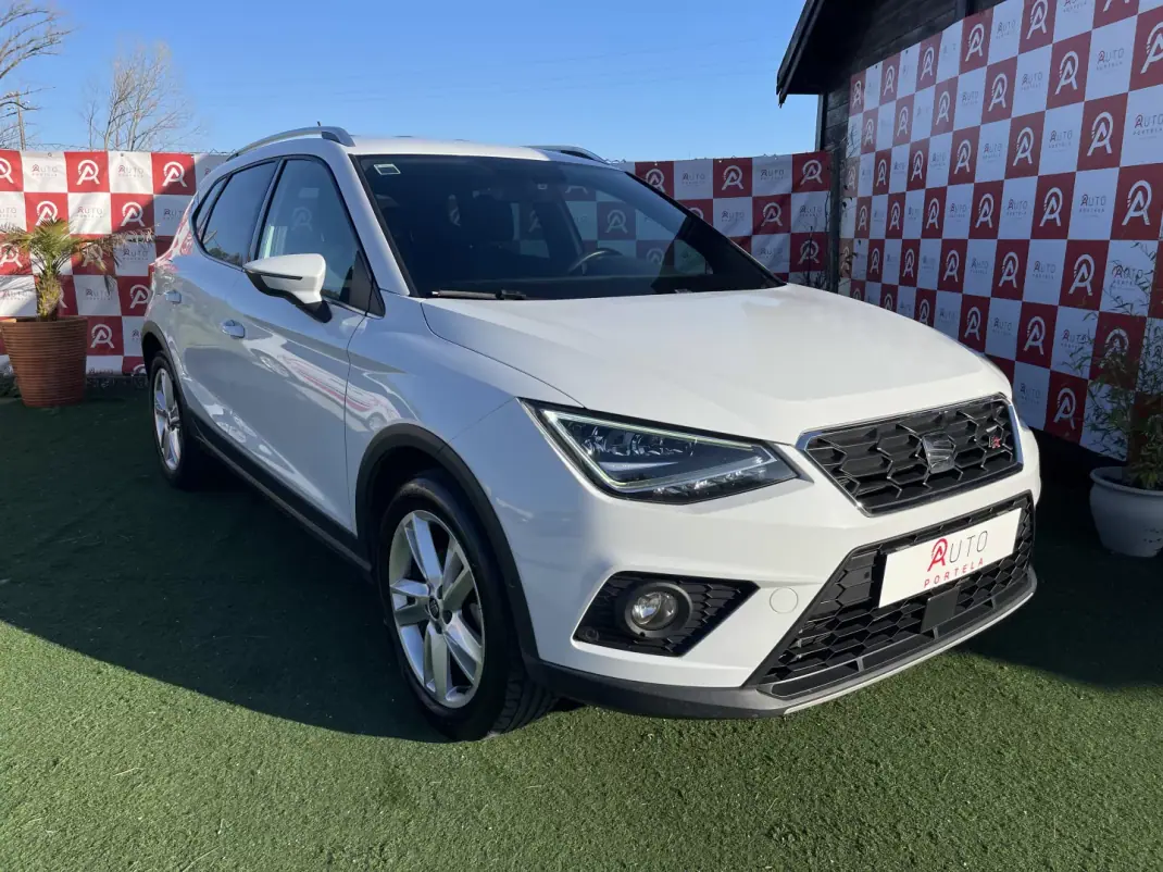 SEAT Arona 2020 - 16490 EUR, 122780 km - AUTO.MOTO.pt - 122780km - foto 1 de 24