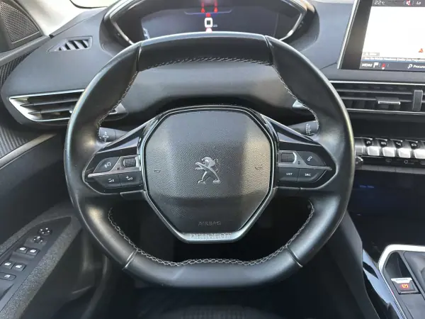 Peugeot 3008 2019 - 13900 EUR, 190000 km - AUTO.MOTO.pt - 190000km - foto 31 de 59