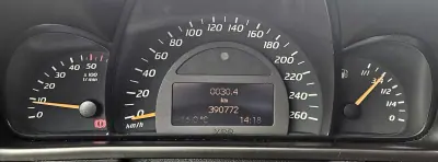 Mercedes-Benz C 220 2002 - 7500 EUR, 300000 km - AUTO.MOTO.pt - 300000km - foto 12 de 22