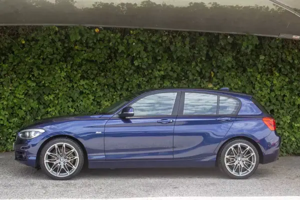 BMW 120 2015 - 14900 EUR, 149000 km - AUTO.MOTO.pt - 149000km - foto 7 de 13