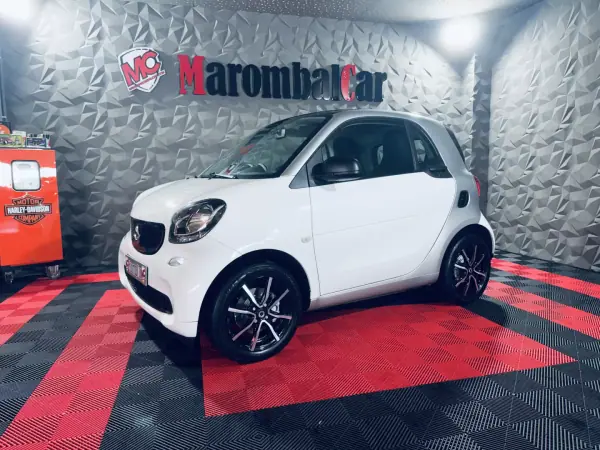 Smart ForTwo 1.0 mhd Pulse 71 Softouch 2015 Gasolina — 97 800 km · Porto Smart ForTwo 1.0 mhd Pulse 71 Softouch 2015 Gasolina