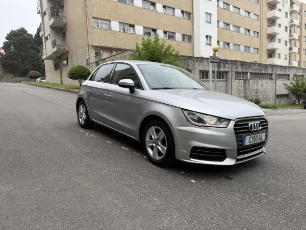 Audi A1 Sportback 2016 - 10950 EUR, 230000 km - AUTO.MOTO.pt - 230000km - foto 2 de 11