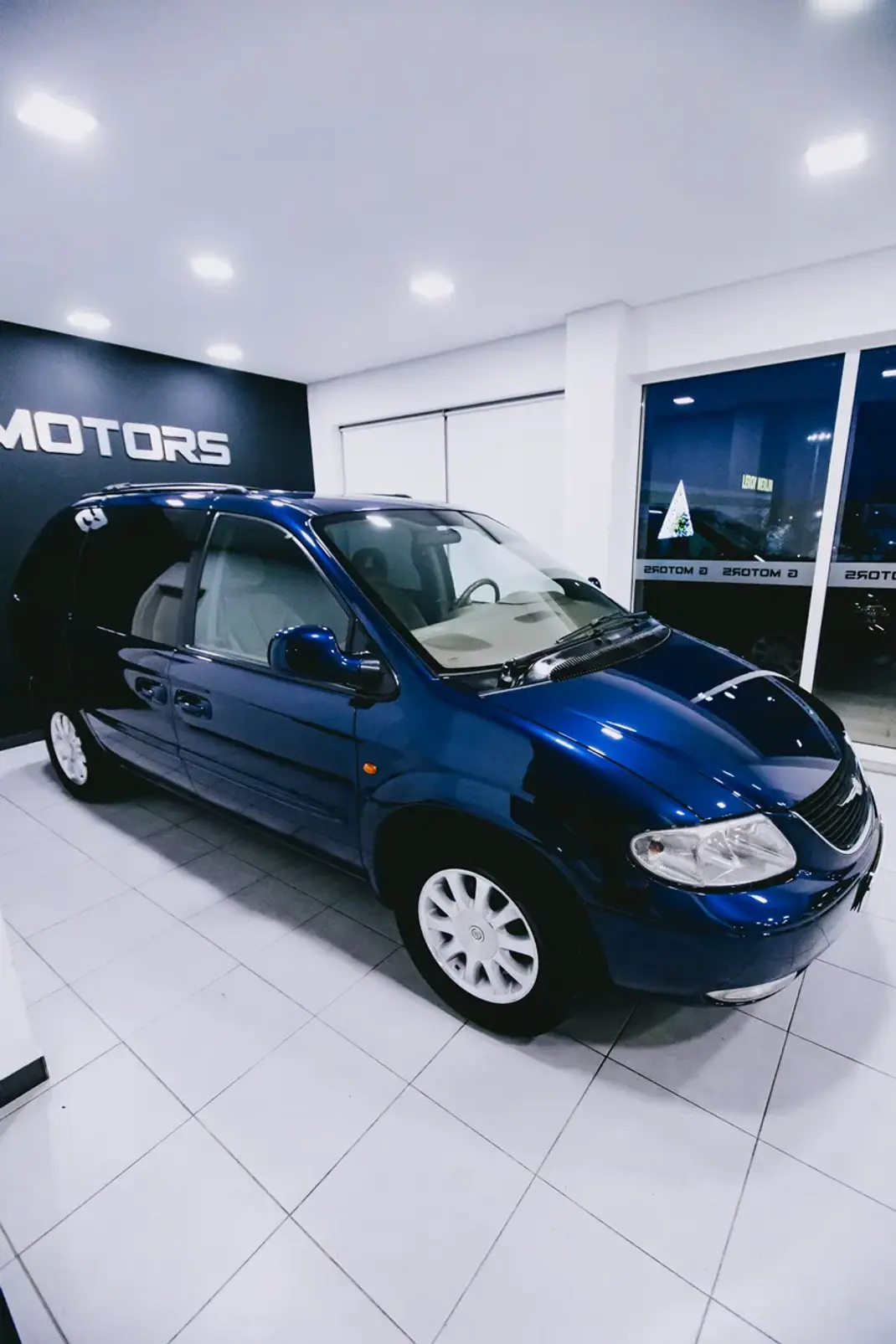Chrysler Grand Voyager 2003 - 5900 EUR, 350000 km - AUTO.MOTO.pt - 350000km - foto 15 de 46