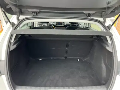 Peugeot 308 2019 - 12750 EUR, 142695 km - AUTO.MOTO.pt - 142695km - foto 19 de 19