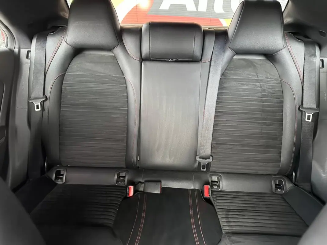 Mercedes-Benz CLA 200 2016 - 21900 EUR, 163435 km - AUTO.MOTO.pt - 163435km - foto 28 de 32