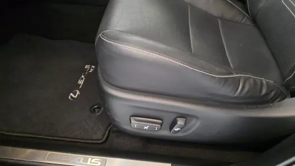 Lexus NX 300h 2018 - 31900 EUR, 78634 km - AUTO.MOTO.pt - 78634km - foto 42 de 65