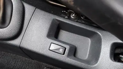 Dacia Sandero 2019 - 8950 EUR, 124000 km - AUTO.MOTO.pt - 124000km - foto 34 de 34