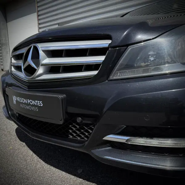 Mercedes-Benz C 180 2011 - 8900 EUR, 350000 km - AUTO.MOTO.pt - 350000km - foto 15 de 28