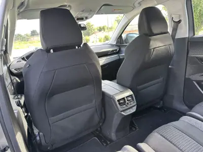 Peugeot 5008 2017 - 14900 EUR, 200000 km - AUTO.MOTO.pt - 200000km - foto 55 de 63