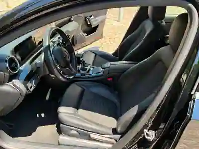 Mercedes-Benz A 160 2019 - 17500 EUR, 101000 km - AUTO.MOTO.pt - 101000km - foto 5 de 8
