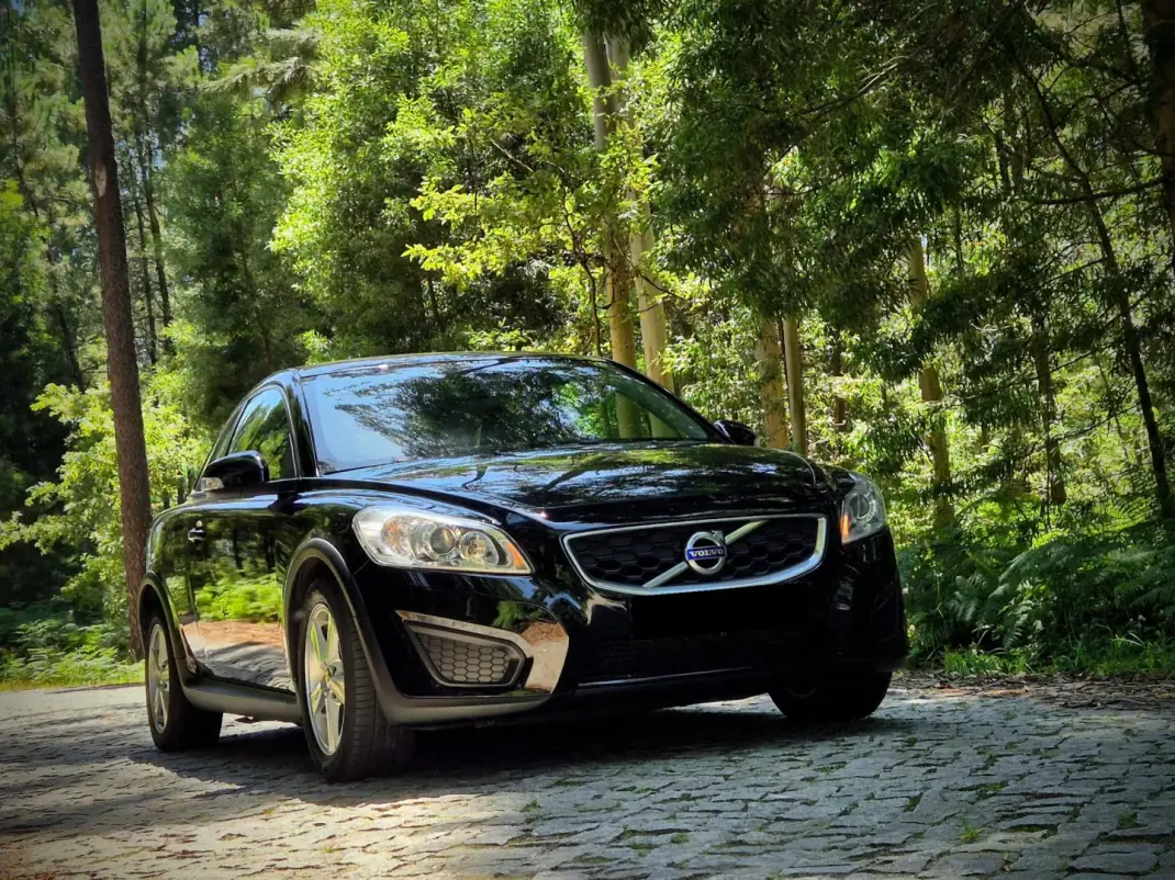 Volvo C30 2011 - 7750 EUR, 179000 km - AUTO.MOTO.pt - 179000km - foto 2 de 28