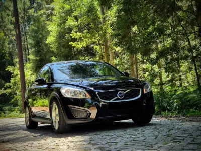 Volvo C30 2011 - 7750 EUR, 179000 km - AUTO.MOTO.pt - 179000km - foto 2 de 28