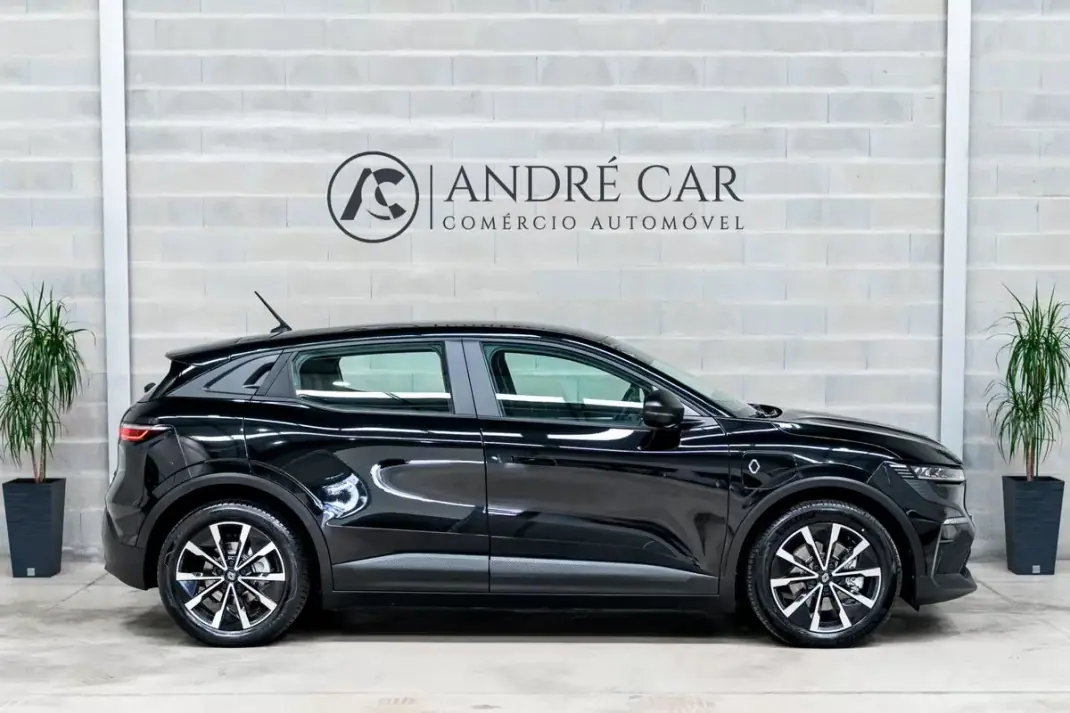 Renault Mégane E-Tech 2023 - 24950 EUR, 30503 km - 30503km - foto 5 de 45