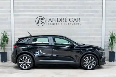 Renault Mégane E-Tech 2023 - 24950 EUR, 30503 km - AUTO.MOTO.pt - 30503km - foto 5 de 45