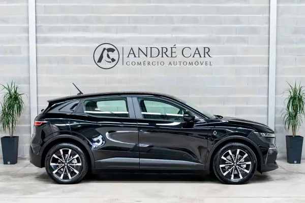 Renault Mégane E-Tech 2023 - 24950 EUR, 30503 km - AUTO.MOTO.pt - 30503km - foto 5 de 45