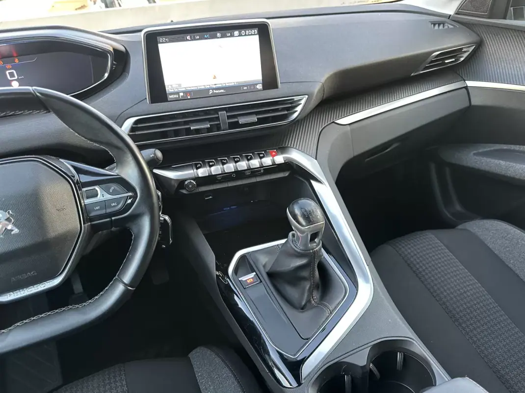 Peugeot 3008 2019 - 13900 EUR, 190000 km - 190000km - foto 30 de 59