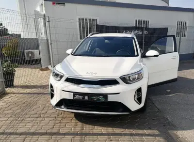 Kia Stonic 2022 - 14900 EUR, 71342 km - AUTO.MOTO.pt - 71342km - foto 6 de 20