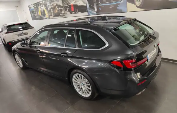 BMW 520 2021 - 28750 EUR, 95000 km - AUTO.MOTO.pt - 95000km - foto 24 de 51