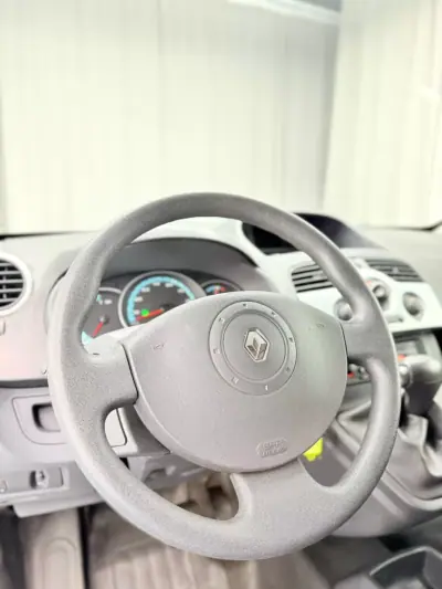 Renault Kangoo Express ZE 33 2012 - 6500 EUR, 29700 km - AUTO.MOTO.pt - 29700km - foto 13 de 14