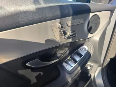 Mercedes-Benz GLC 300 2021 - 45980 EUR, 138000 km - AUTO.MOTO.pt - 138000km - foto 29 de 60