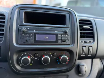 Renault Trafic 2.0 dCi L1H1 1.0T 2019 - 12900 EUR, 201040 km - AUTO.MOTO.pt - 201040km - foto 6 de 12