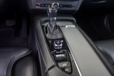 Volvo V90 2019 - 27900 EUR, 134000 km - AUTO.MOTO.pt - 134000km - foto 18 de 18