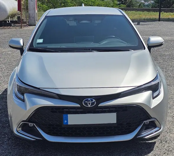 Toyota Corolla 2023 - 24900 EUR, 52500 km - AUTO.MOTO.pt - 52500km - foto 8 de 11
