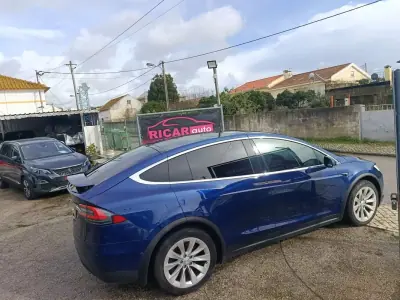 Tesla Model X 2020 - 45500 EUR, 85990 km - AUTO.MOTO.pt - 85990km - foto 16 de 38