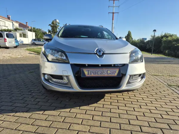 Renault Mégane Sport Tourer 2013 - 7990 EUR, 194177 km - AUTO.MOTO.pt - 194177km - foto 4 de 26