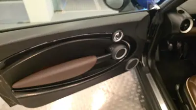 MINI Cooper 2010 - 9900 EUR, 144067 km - AUTO.MOTO.pt - 144067km - foto 33 de 56