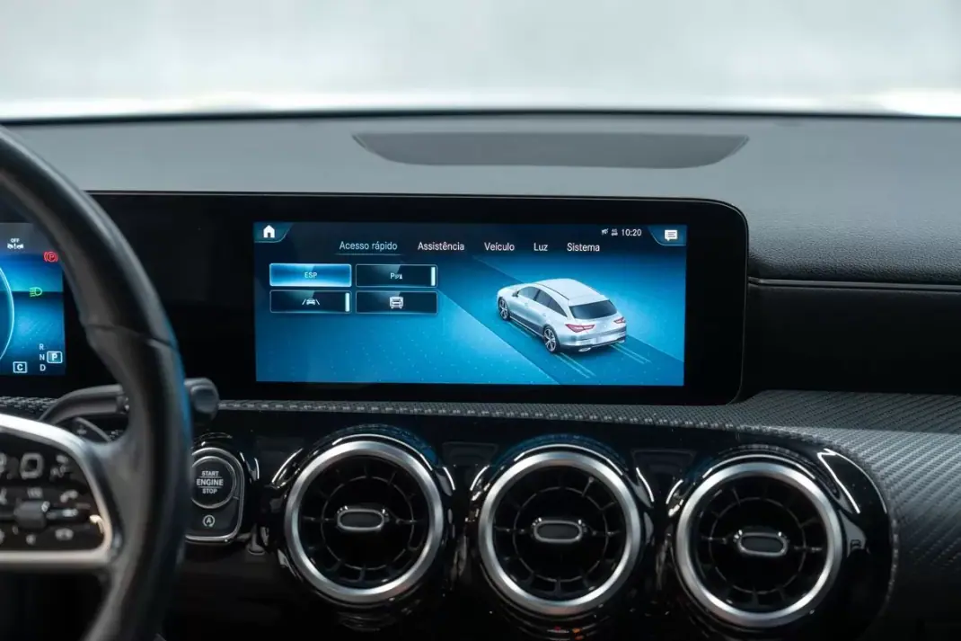 Mercedes-Benz CLA 180 2023 - 29950 EUR, 70000 km - AUTO.MOTO.pt - 70000km - foto 29 de 43