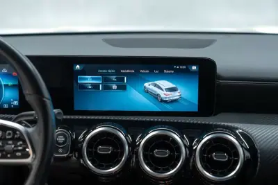 Mercedes-Benz CLA 180 2023 - 29950 EUR, 70000 km - AUTO.MOTO.pt - 70000km - foto 29 de 43