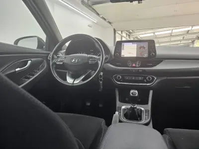 Hyundai i30 SW 2018 - 12950 EUR, 117053 km - AUTO.MOTO.pt - 117053km - foto 16 de 41