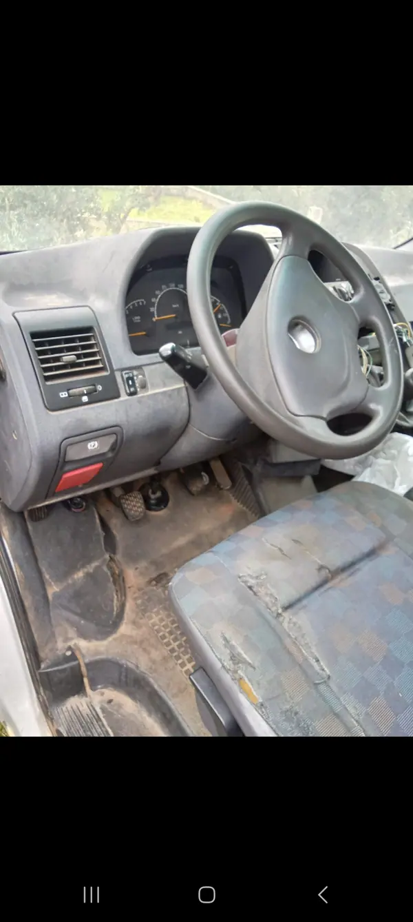 Mercedes-Benz Vito Tourer 2000 - 700 EUR, 130000 km - AUTO.MOTO.pt - 130000km - foto 8 de 8