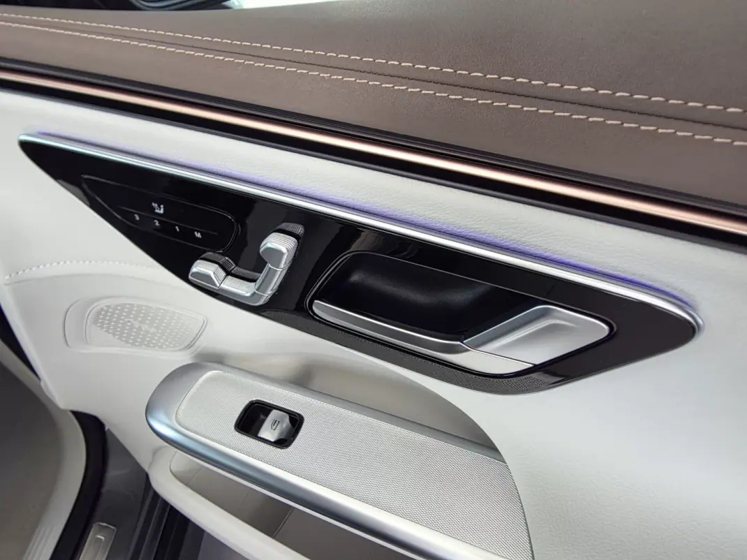 Mercedes-Benz EQE 2025 - 58990 EUR, 8906 km - AUTO.MOTO.pt - 8906km - foto 32 de 46