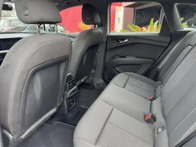 Audi Q4 e-tron 2021 - 29900 EUR, 98000 km - 98000km - foto 17 de 46